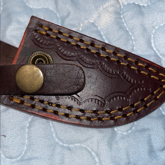 Handcrafted Leather Sheath Knife - Picture 9 of 10